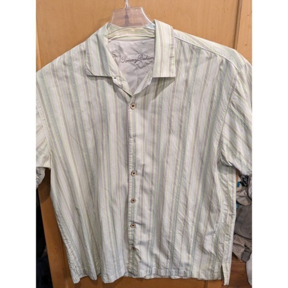 TOMMY BAHAMA Men's Button‎ Down Shirt Size Medium Short Sleeve Striped 80% Silk